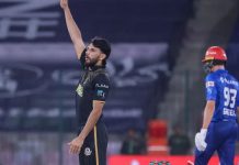 PSL 11: Asif Mehmood takes four as Kingsmen curtail United to modest total PSL 11: Asif Mehmood takes four as Kingsmen curtail United to modest total