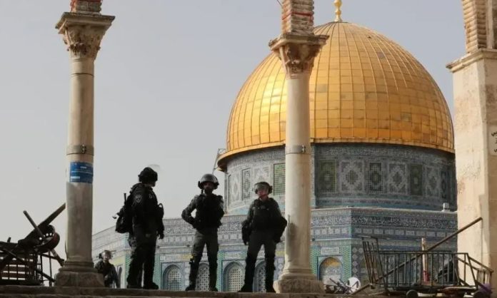 D2 Israeli minister storms Al Aqsa Mosque again amid restrictions on worshippers