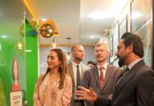 Russian envoy Albert Khorev  visits  Niftysphere Institute