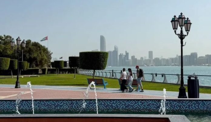 000 UAE under attack from Iran for second day in a row