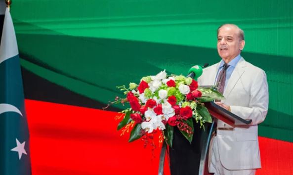 18 PM invites Chinese firms to relocate industries to Pakistan under 'win-win' partnership model
