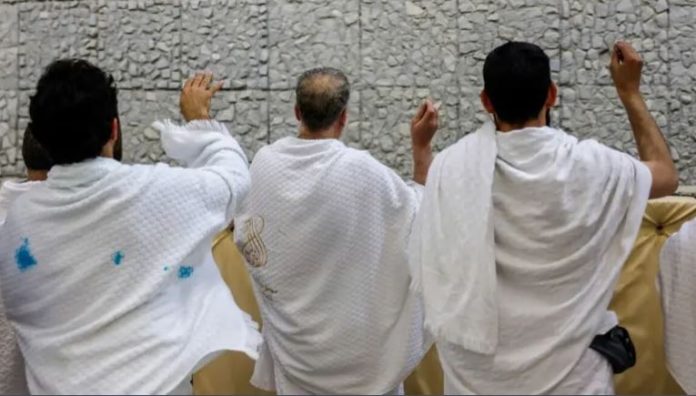 18 Hajj pilgrims perform ‘stoning of the devil’ ritual