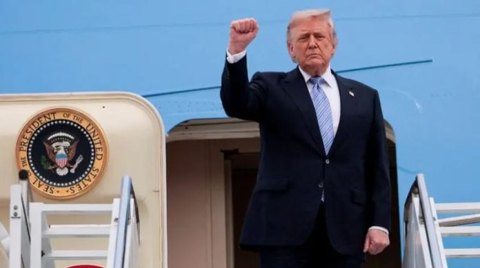 52 Trump announces to end blockade