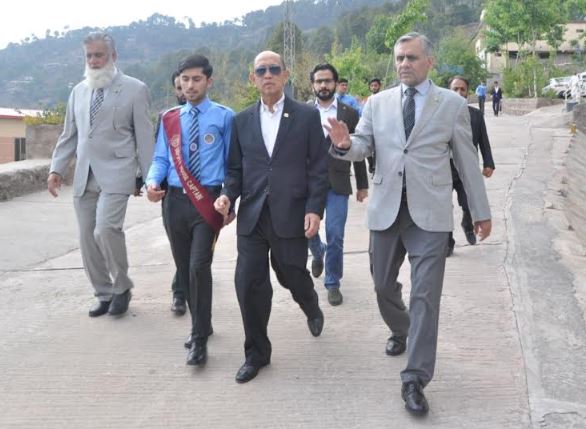 Malaysian envoy visits Aghosh college Muree