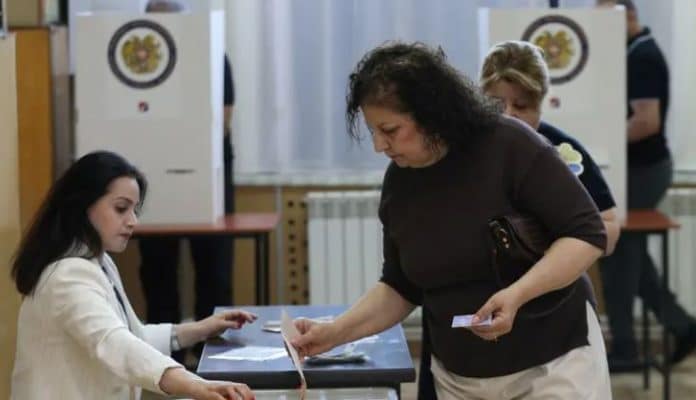 Armenians vote with peace efforts and Russia in focus
