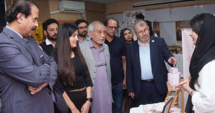 000 RIMS organises Job Fair for industry-academia linkage