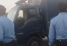 Manhunt underway after inmates escape from prison van in Rawalpindi Manhunt underway after inmates escape from prison van in Rawalpindi