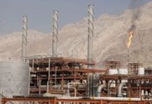 Pakistan ‘considers’ buying cheap oil and gas from Iran Pakistan 'considers' buying cheap oil and gas from Iran