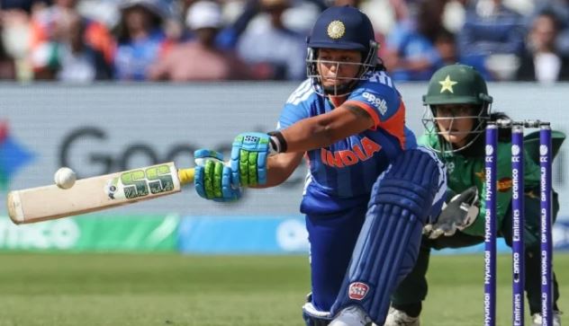 14 India post fighting total against Pakistan in Women's T20 World Cup clash