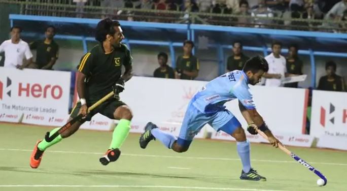 25 India Edges Pakistan 4-3 as Captain Ammad Butt misses visa battle