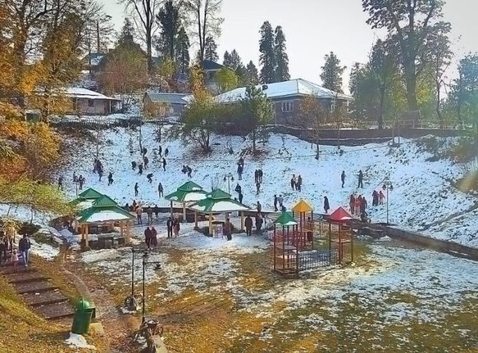 26 Nathiagali-Ayubia becomes summer wonderland for tourists