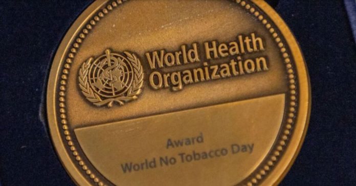 52 Pakistan’s Tobacco Control Cell receives WNTD award