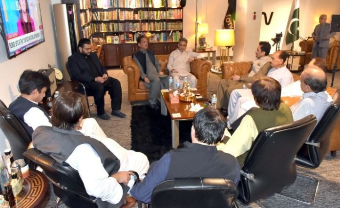 DNA 14-5 APNS Federal Committee demands fair distribution of advertisements