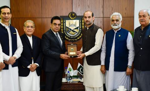 CDA ICCI Meeting on Property Tax Notices Director Revenue CDA Kashif Niaz discussing property tax notices with ICCI President Sardar Tahir Mehmood in Islamabad