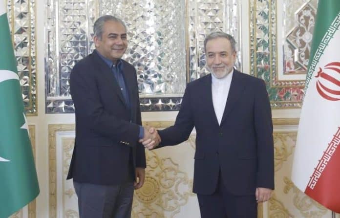 Tehran-Islamabad ties strengthen amid high-level talks
