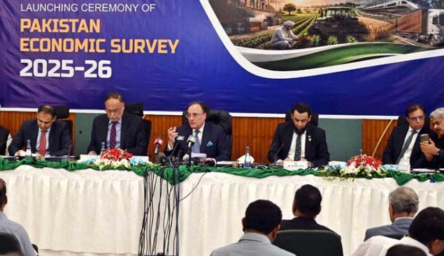 PAKISTAN ECONOMY SURVEY Pakistan's economy size reaches 'highest-ever' level but misses growth target