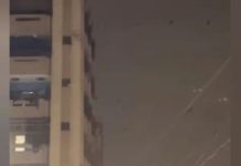 Dust storm hits Karachi as rain falls in parts of city Dust storm hits Karachi as rain falls in parts of city