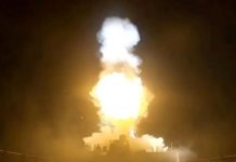 Iran declares Strait of Hormuz closed, US military insists traffic flowing Iran declares Strait of Hormuz closed, US military insists traffic flowing