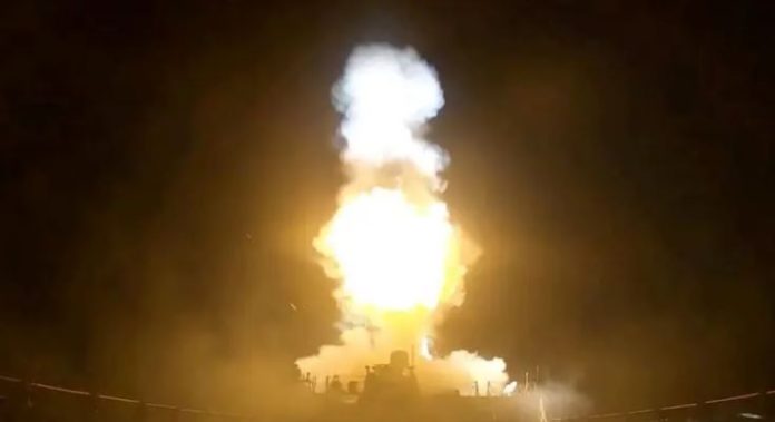 131 Iran declares Strait of Hormuz closed, US military insists traffic flowing