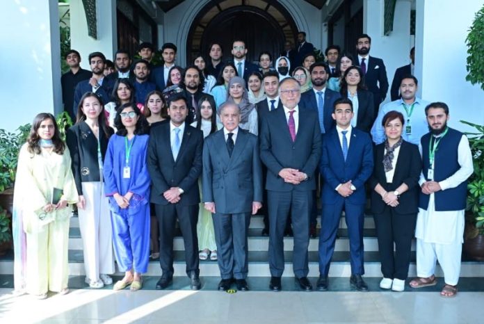 311 PM urges URAAN Program participants to contribute to Pakistan’s development, prosperity