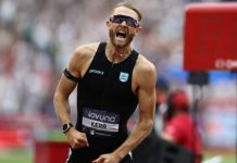 Britain’s Kerr sets new world record in men’s mile Britain's Kerr sets new world record in men's mile