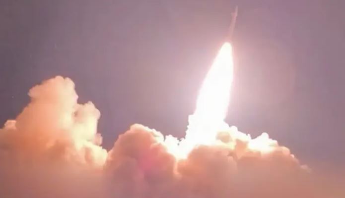 311 Iran launches fresh attacks after sixth day of US strikes