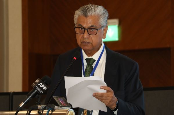 Pakistan urged to pursue balanced foreign policy amid geopolitical shifts