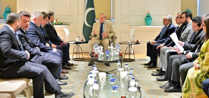 DNA 4-2 PM Shehbaz, Turkcell CEO discuss digital cooperation in Istanbul