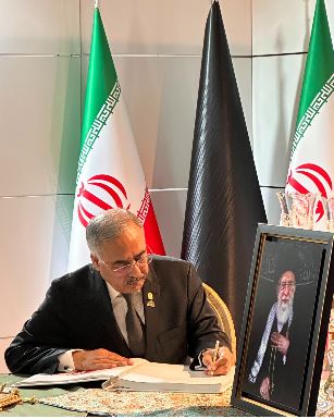 Ambassador Mahmood conveys D-8 condolences to Iranian leadership