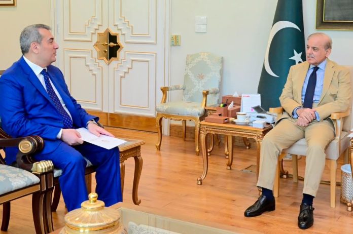 NEWS PM praises outgoing Azeri envoy's role in strengthening bilateral relations