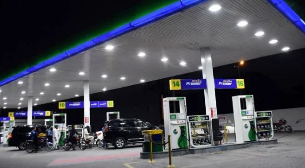 NEWS Petrol witnesses nominal drop, high-speed diesel up by Rs2.24 per litre
