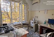 Kherson residents urged to flee as Russian attacks intensify