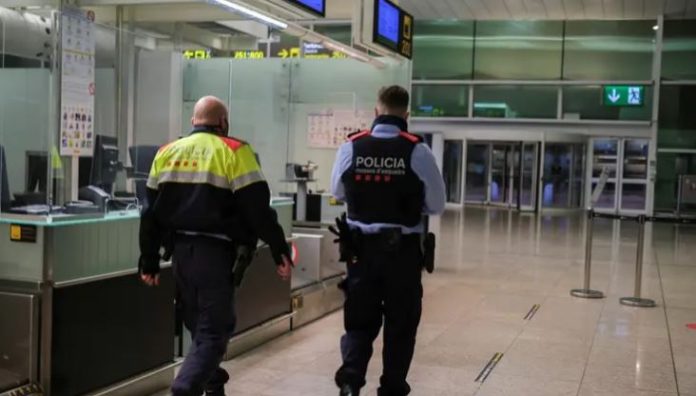 NEWS Spain starts border checks on Italy after migrant row