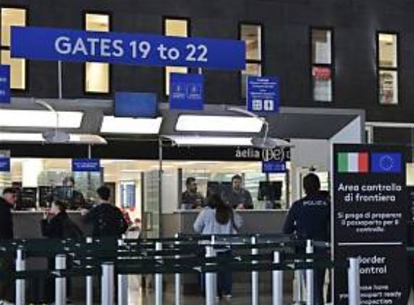 NEWS Spain checks 200 Italy arrivals in border controls