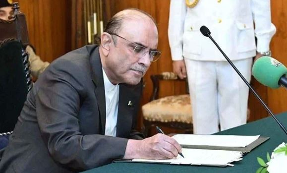 NEWS President Zardari approves appointment of additional judges to high courts