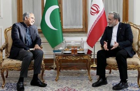 NEWS Pakistan takes Iran into confidence on trilateral defence deal