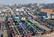 Goods transporters suspend nationwide strike for 40 days after govt assurances Goods transporters suspend nationwide strike for 40 days after govt assurances