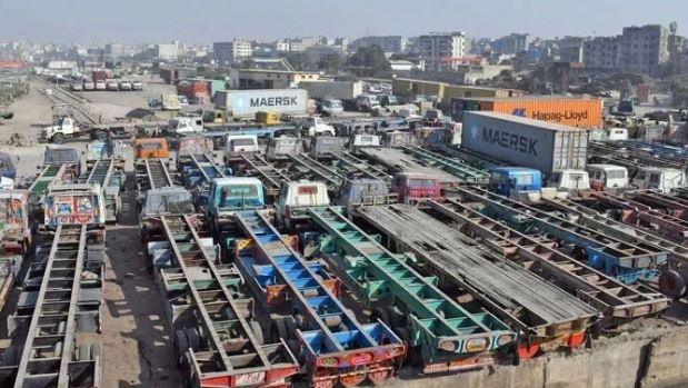 NEWS Goods transporters suspend nationwide strike for 40 days after govt assurances
