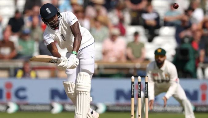 NEWS England bowled out as Pakistan handed 238-run deficit in Headingley Test