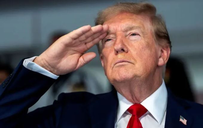 NEWS Trump says Iran ‘collapsing’ as US threatens ‘economic D-Day’
