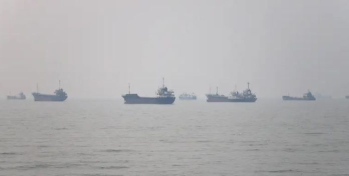 NEWS Iran foreign ministry says close to deal with Oman on Hormuz route