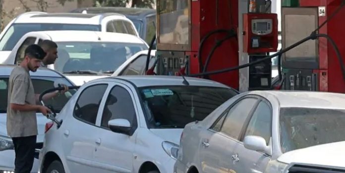 NEWS Iranians queue for petrol after US announces new sanctions