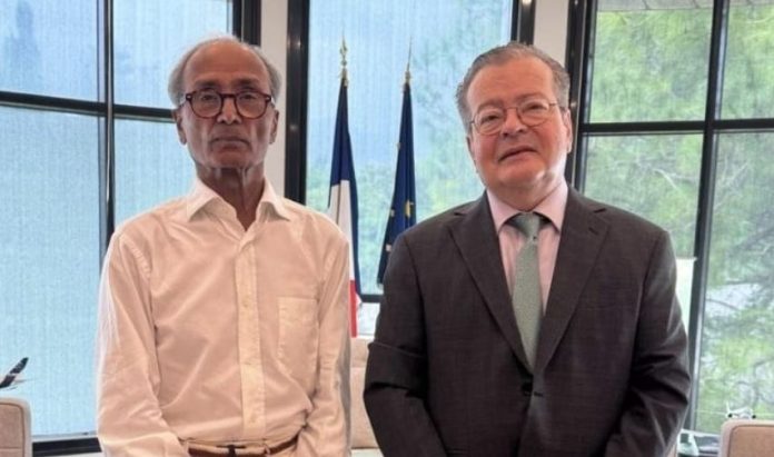 NEWS Pakistani-origin news vendor meets French Ambassador