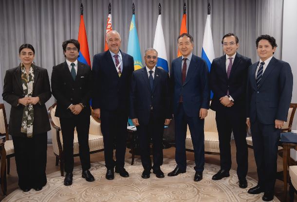 DNA 28-6 D-8 Secy-General visits Moscow to advance economic cooperation