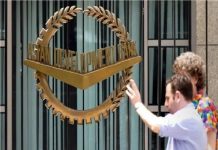 ADB maintains Pakistan’s GDP forecast at 3.7%, warns of expensive energy risks