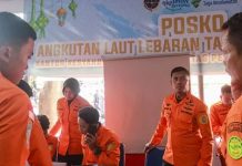 Six dead, 130 missing after Indonesian passenger ship sinks off Java Six dead, 130 missing after Indonesian passenger ship sinks off Java