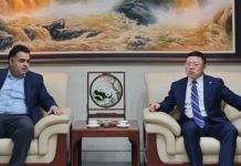 Acting Chinese Consul General Feng Deheng meets SAPM on Digital Media Fahd Haroon Acting Chinese Consul General Feng Deheng meets SAPM on Digital Media Fahd Haroon
