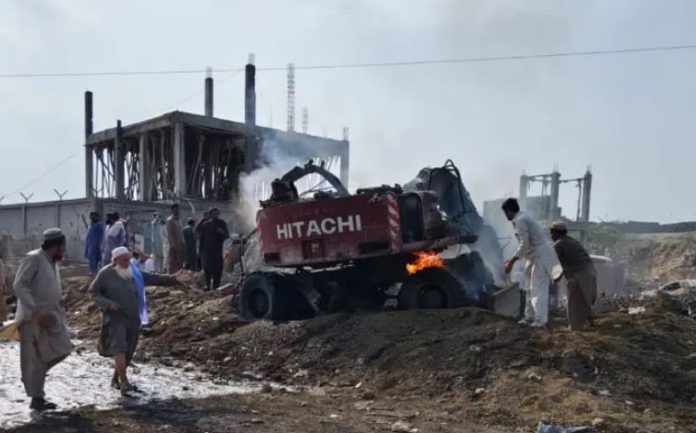 NEWS Suicide blast targeting DI Khan police checkpost claims 12 lives, injures 30