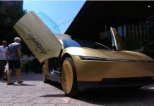 Musk launches steering-wheel-free taxi service Musk launches steering-wheel-free taxi service