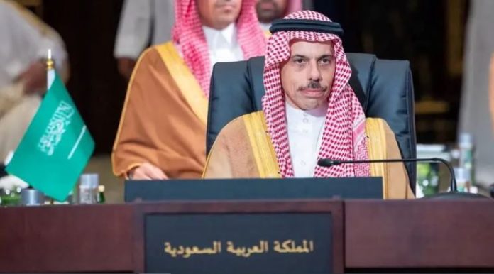 NEWS Saudi Arabia’s top diplomat discusses recent developments with Iranian, Pakistani FMs